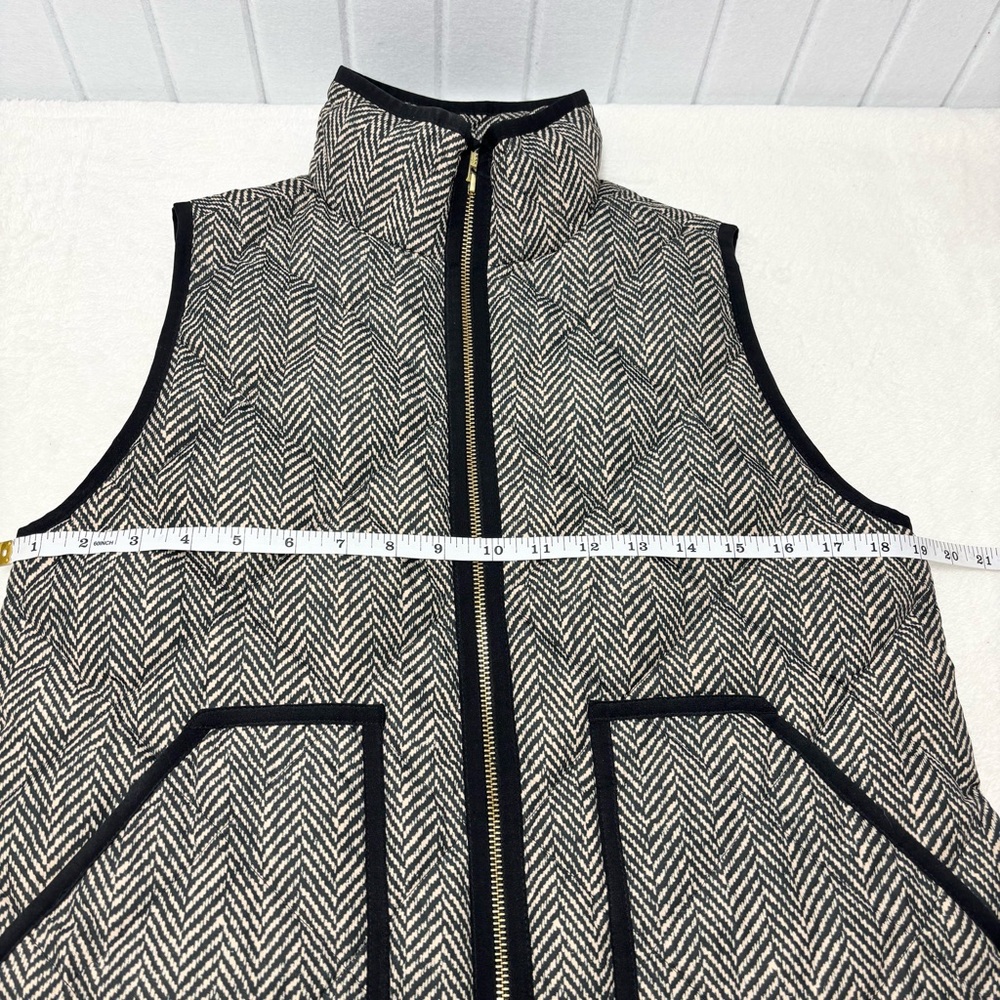 J. Crew Black and Cream Herringbone Quilted Vest Size S - Picture 6 of 12